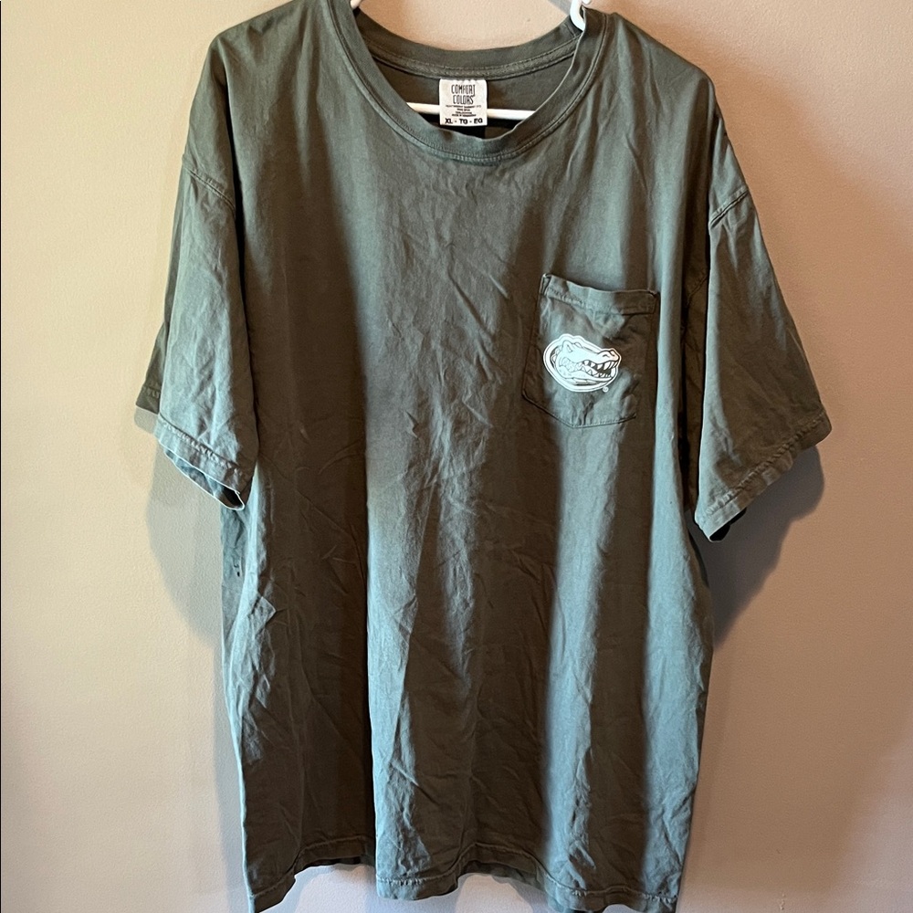 🏈🐊Florida Gators Comfort Colors Men's Green Short Sleeve Tee in Excellent Cond.